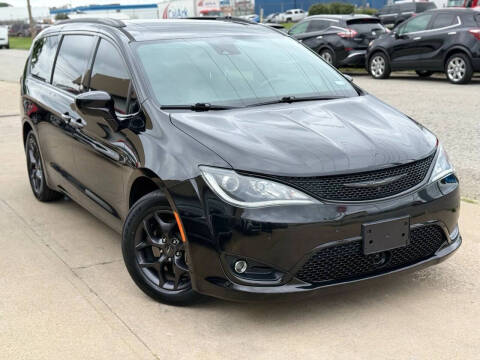 2019 Chrysler Pacifica Touring L Plus