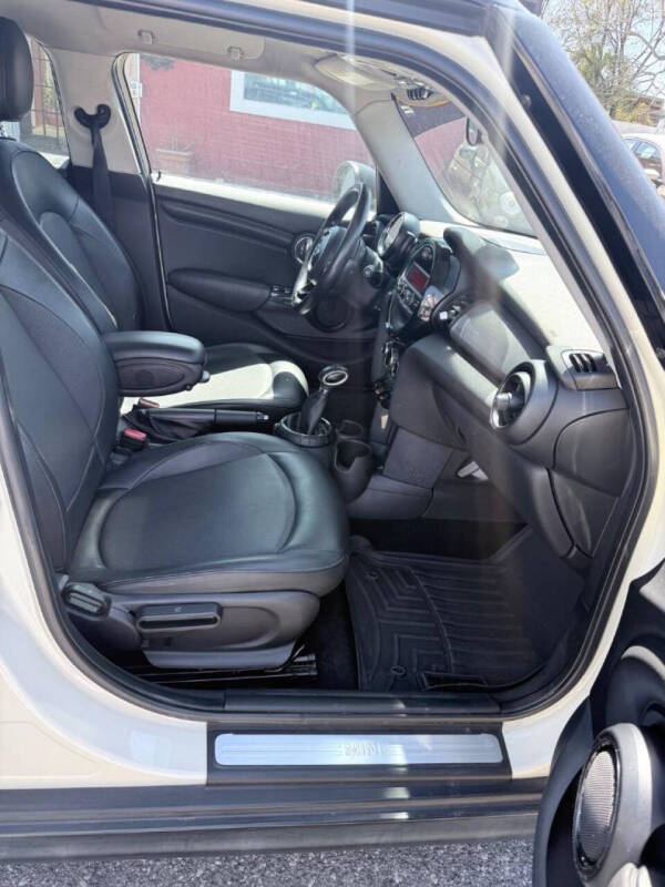2015 MINI Hardtop 4 Door Cooper
