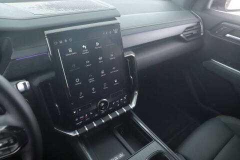 2024 GMC Acadia AT4