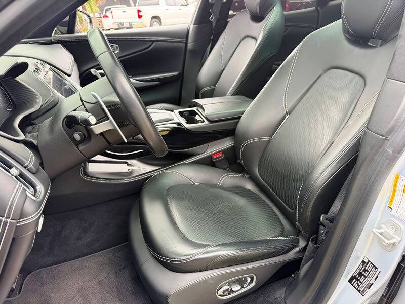2021 Aston Martin DBX