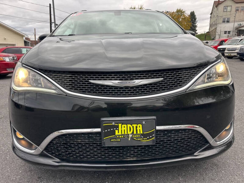 2017 Chrysler Pacifica Touring Plus