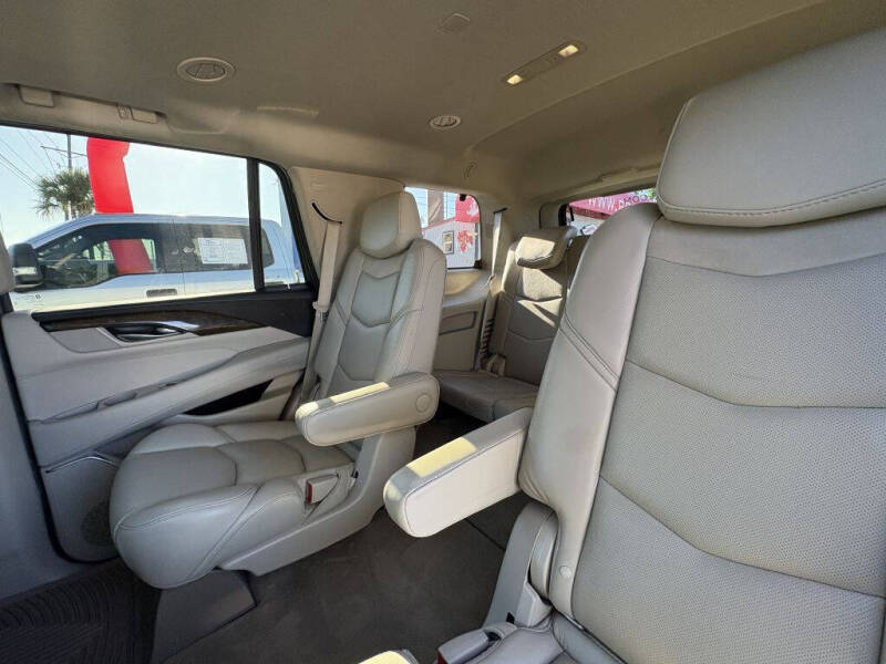 2019 Cadillac Escalade Luxury