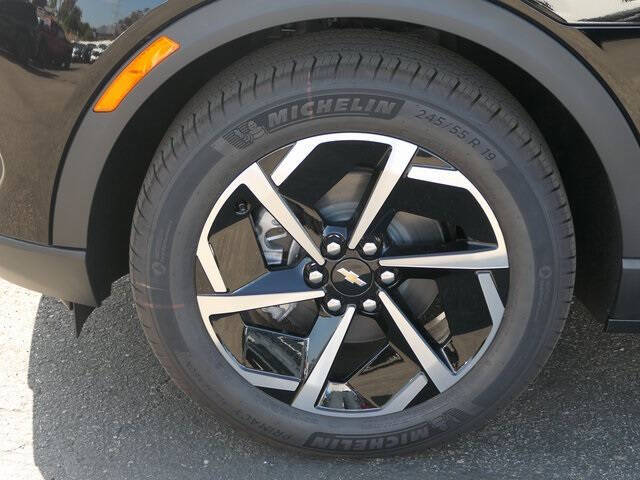 2026 Chevrolet Equinox EV LT 2