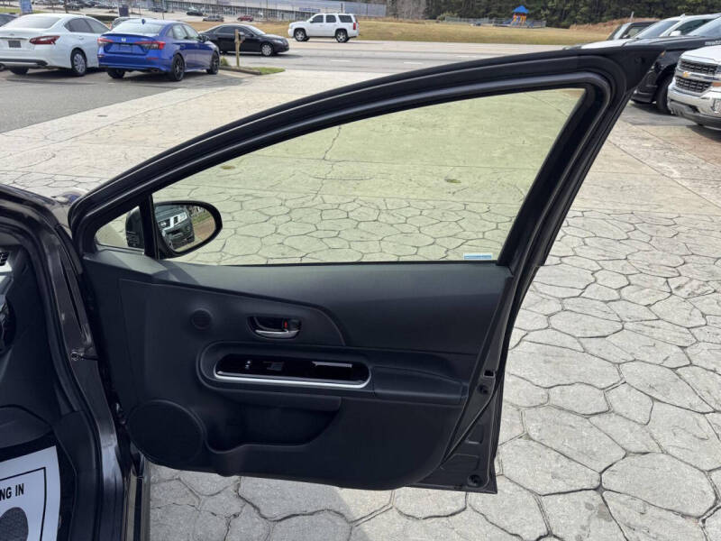 2018 Toyota Prius c Four