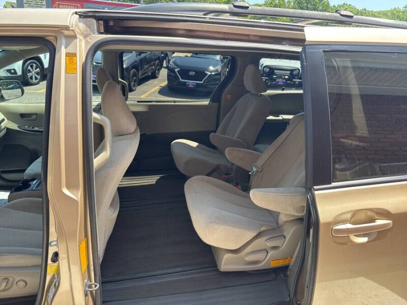 2013 Toyota Sienna