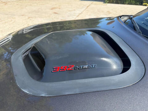 2017 Dodge Challenger 392 HEMI Scat Pack Shaker