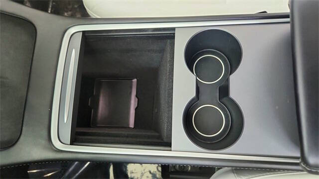 2024 Tesla Model Y Performance