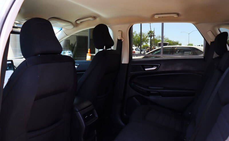 2021 Ford Edge SE