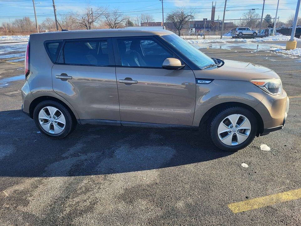 2015 Kia Soul for sale at Sara Auto Mall, LLC in Cleveland, OH