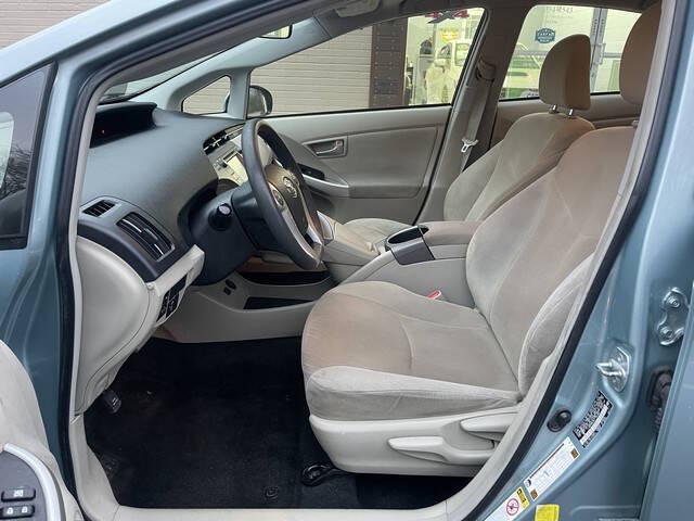 2014 Toyota Prius Five