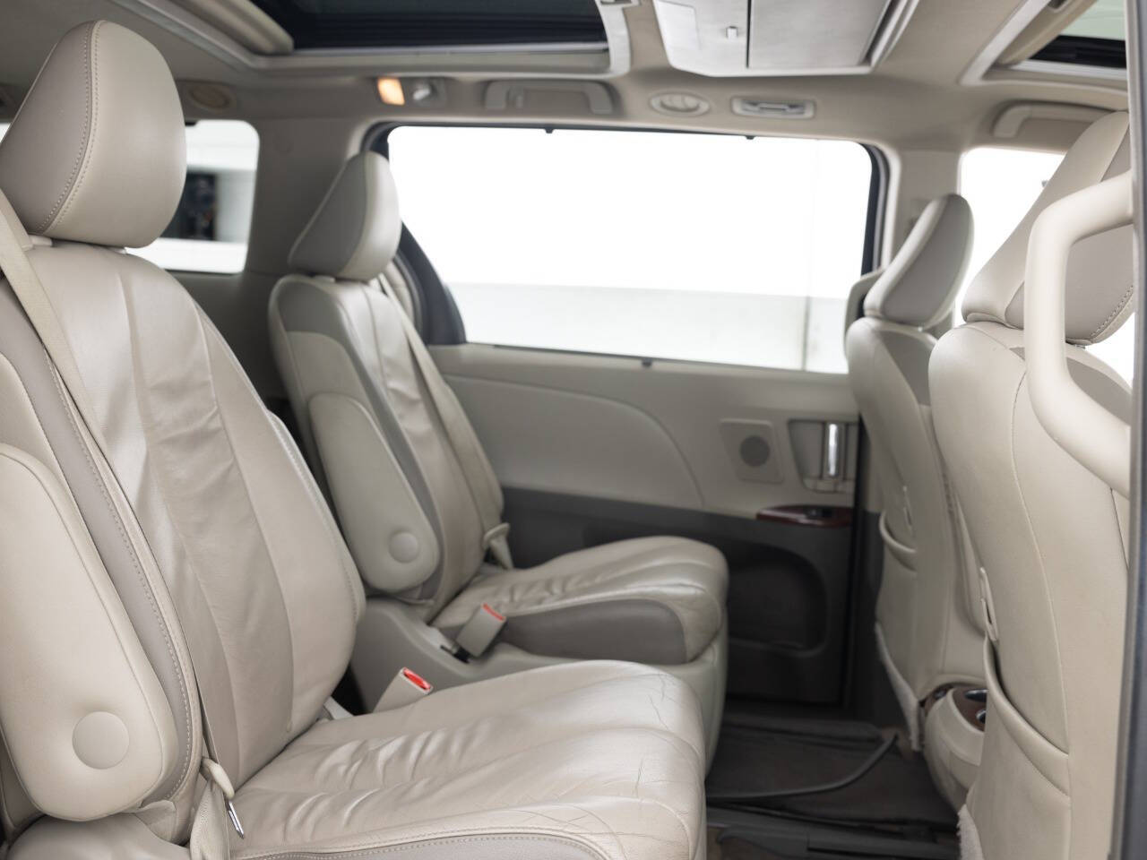 Used Car 2014 Toyota Sienna  Limited 7 Passenger 4dr Mini Van For Sale Under $15,000 In Coal City, Illinois