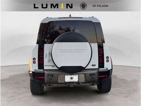 2022 Land Rover Defender 110 X-Dynamic SE