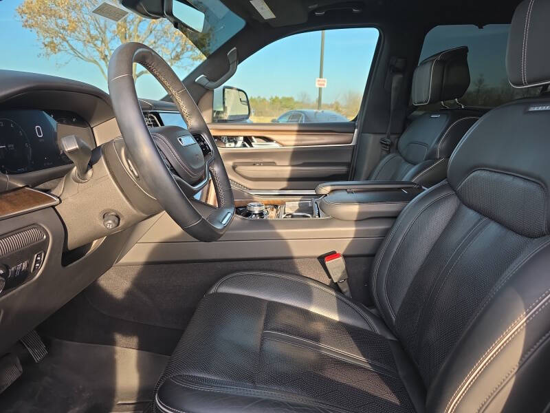 2022 Jeep Grand Wagoneer Series II