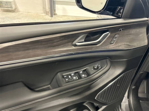 2025 Jeep Grand Cherokee Overland