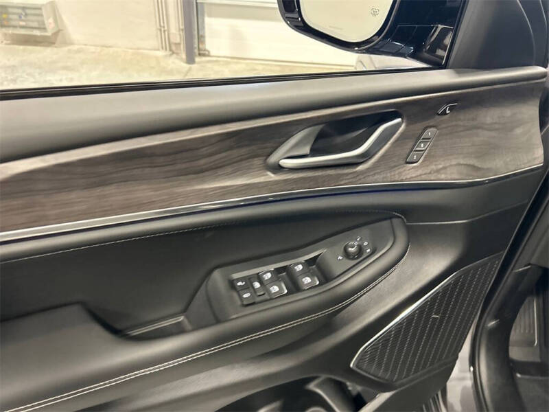 2025 Jeep Grand Cherokee Overland