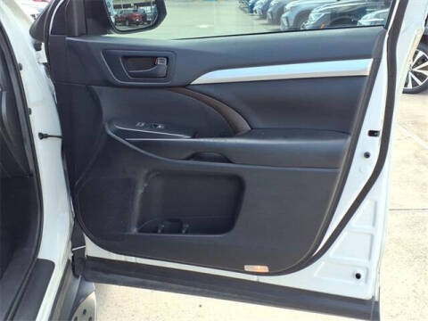 2019 Toyota Highlander LE Plus