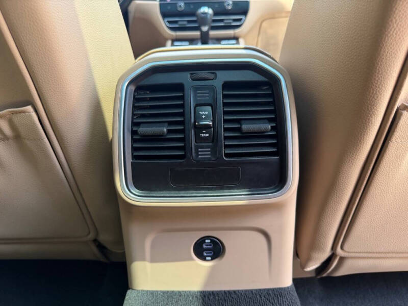 2023 Porsche Macan