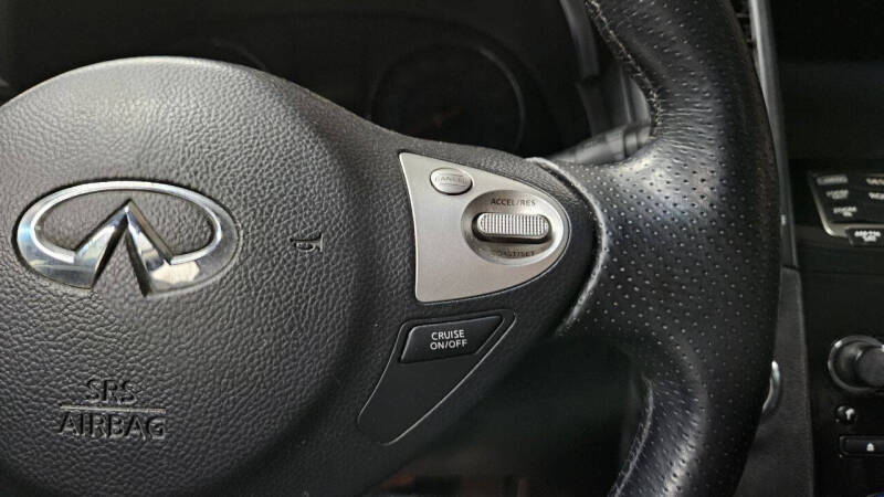 2010 INFINITI FX 35 photo 21