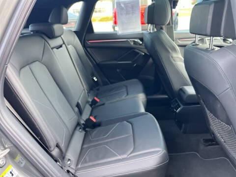 2022 Audi Q3 quattro S line Prem Plus 45 TFSI