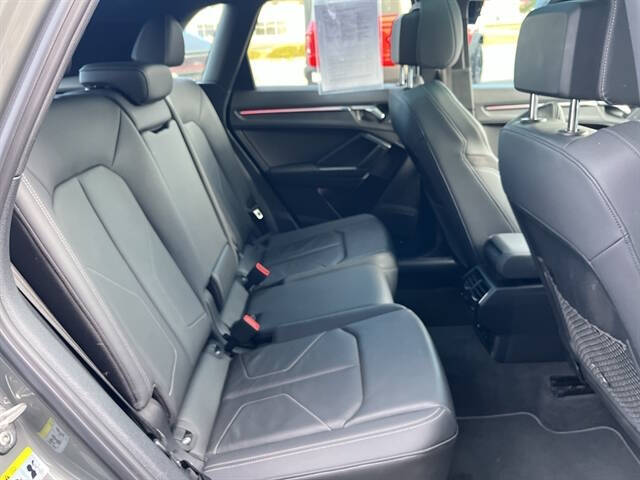 2022 Audi Q3 quattro S line Prem Plus 45 TFSI