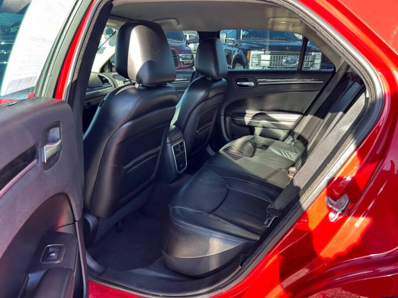 2017 Chrysler 300 Limited