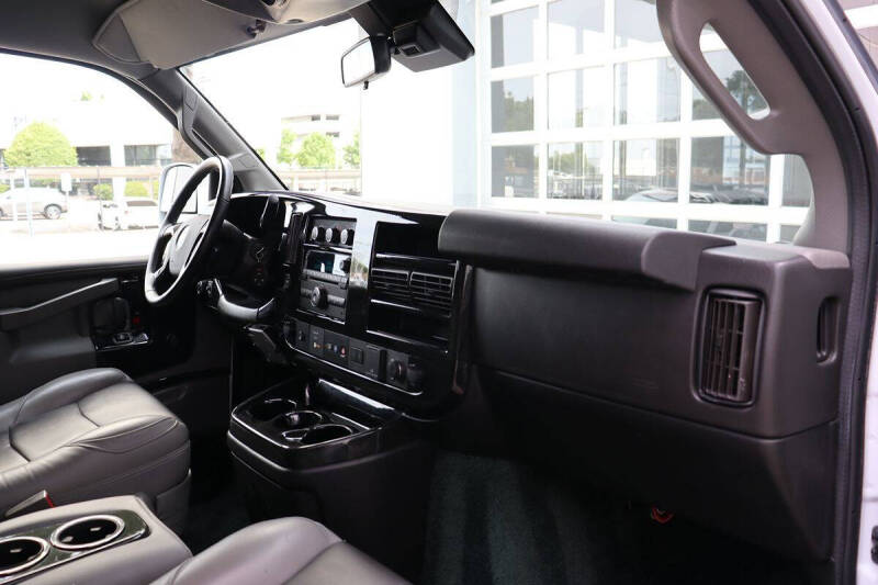 2021 Chevrolet Express LS 2500