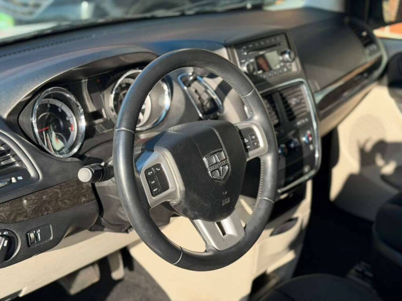 2015 Dodge Grand Caravan American Value Package