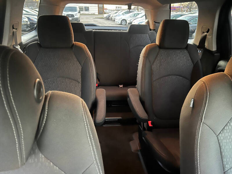 2015 GMC Acadia SLE-2