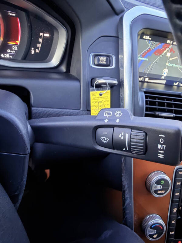 2016 Volvo XC60 T5 Drive-E Platinum