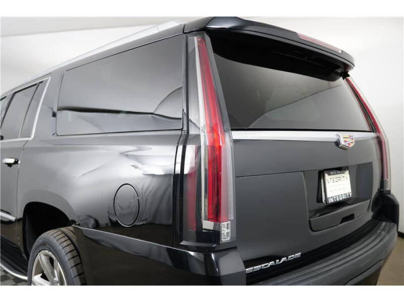 2020 Cadillac Escalade ESV Luxury