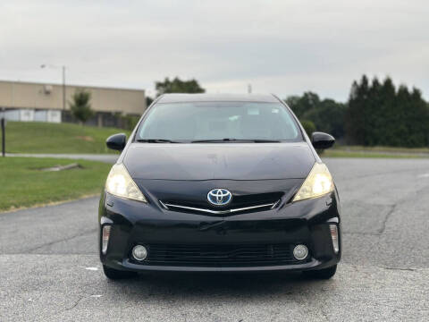 2013 Toyota Prius v Five