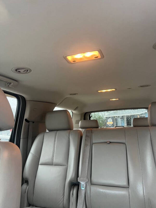 2011 GMC Yukon XL SLT