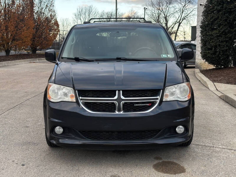 2013 Dodge Grand Caravan Crew photo 4