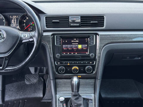 2018 Volkswagen Passat 2.0T SE