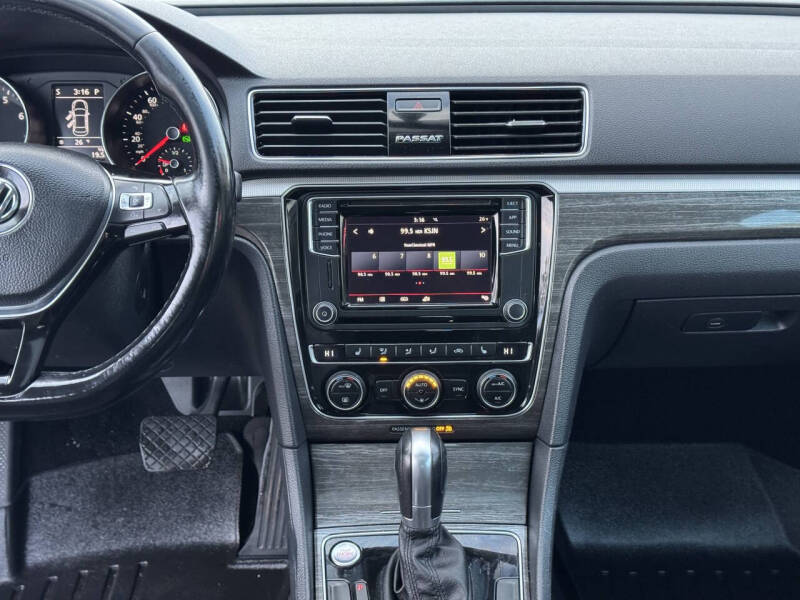 2018 Volkswagen Passat 2.0T SE