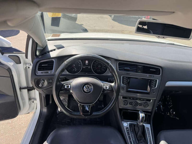 2015 Volkswagen e-Golf SEL Premium