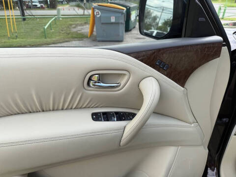 2015 Infiniti QX80