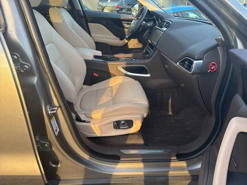 2019 Jaguar F-PACE 25t Prestige