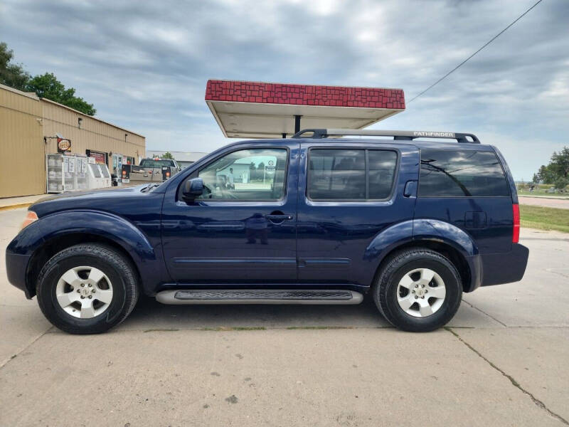 2006 Nissan Pathfinder for sale at Dakota Auto LLC in Dakota City NE