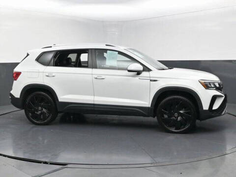 2024 Volkswagen Taos SE 4Motion