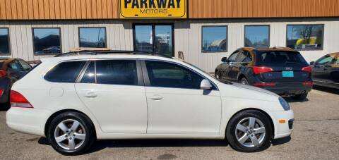 2009 Volkswagen Jetta for sale at Parkway Motors in Springfield IL