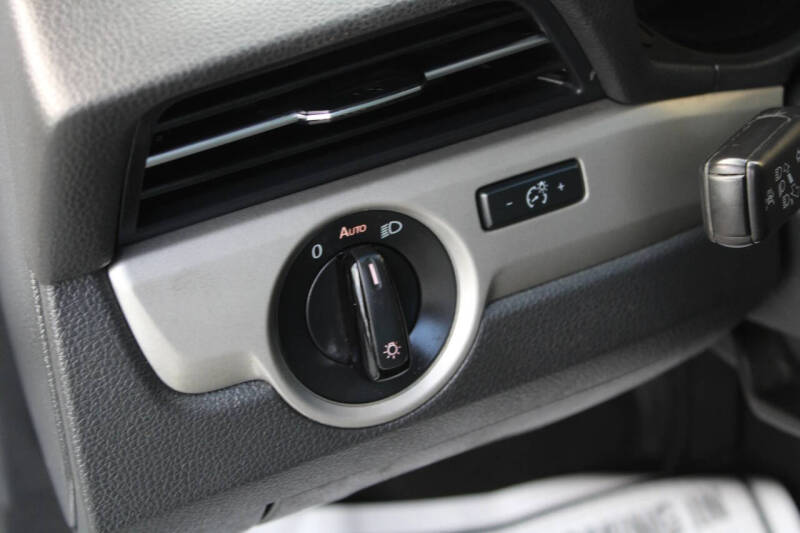 2021 Volkswagen Passat SE