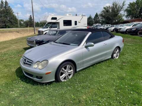 2006 Mercedes-Benz CLK for sale at COUNTRYSIDE AUTO INC in Austin MN