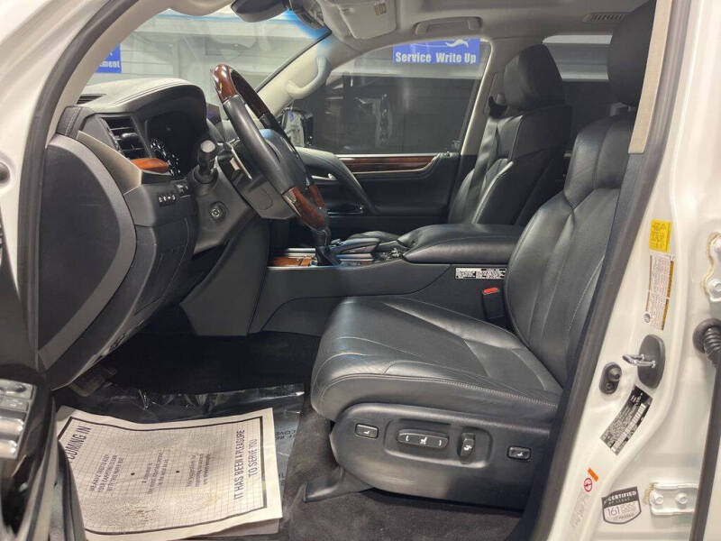 2019 Lexus LX 570