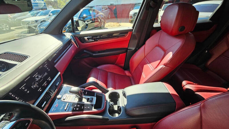 2019 Porsche Cayenne S