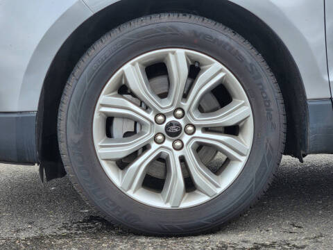 2023 Ford Edge Titanium