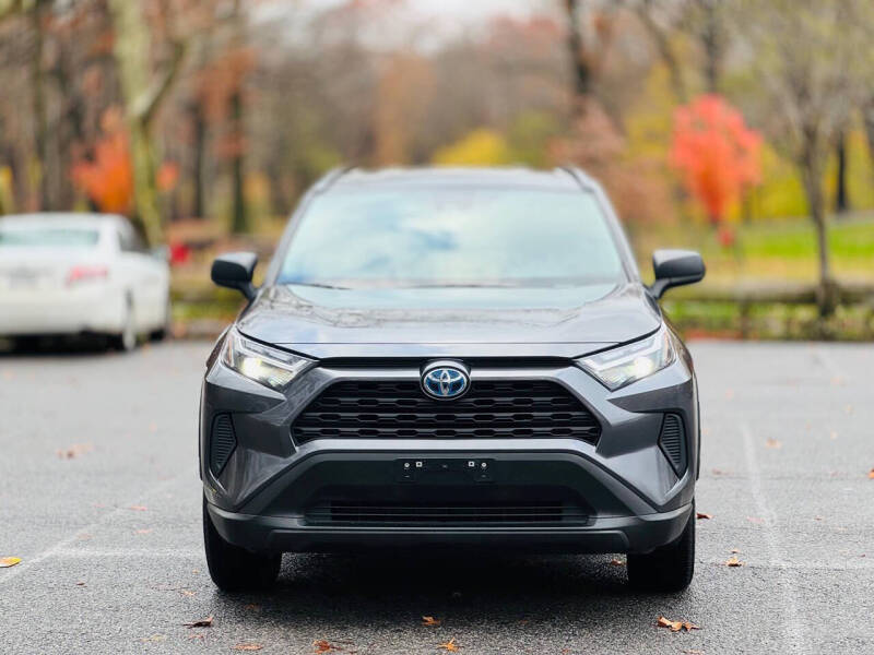 2023 Toyota RAV4 Hybrid LE