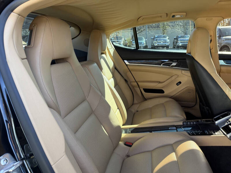 2015 Porsche Panamera