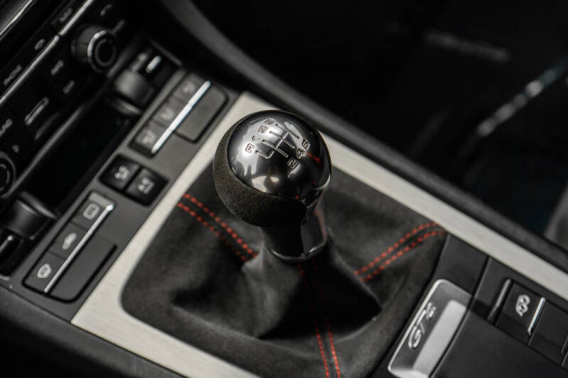 2016 Porsche Cayman GT4