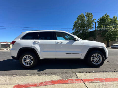 2019 Jeep Grand Cherokee Laredo E